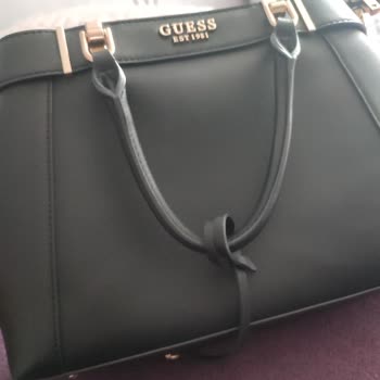 Guess Çantasının Tabanı Kısa Sürede Soyuldu Ve İade Talebi