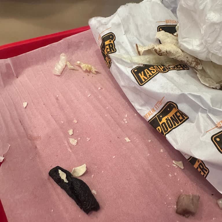 Kalitesiz Ve Yanmış Döner İçin Ücret İadesi Talebi