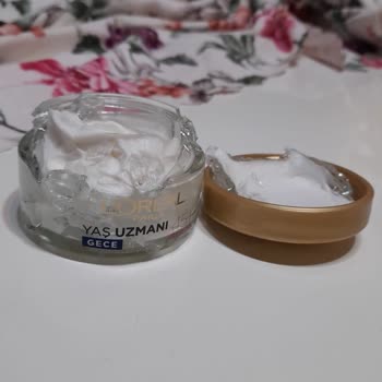 Kırık Gece Kremi Ve Cam Parçacıkları İçeren Sipariş