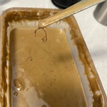 BİM'den Alınan Serel Tahinde Kırmızı Kıl Ve Bebek Sağlığı Endişesi