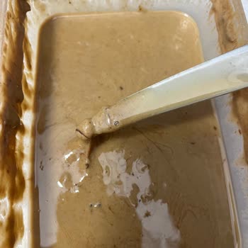 BİM'den Alınan Serel Tahinde Kırmızı Kıl Ve Bebek Sağlığı Endişesi