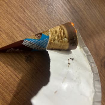 Şölen Ozmo Kornet Çocuk İçin Açıldığında Ölü Karınca Çıktı