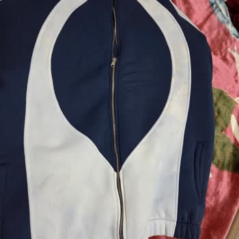 Talimatlara Uygun Yıkamaya Rağmen Eşofman Takımında Boya Verme Sorunu