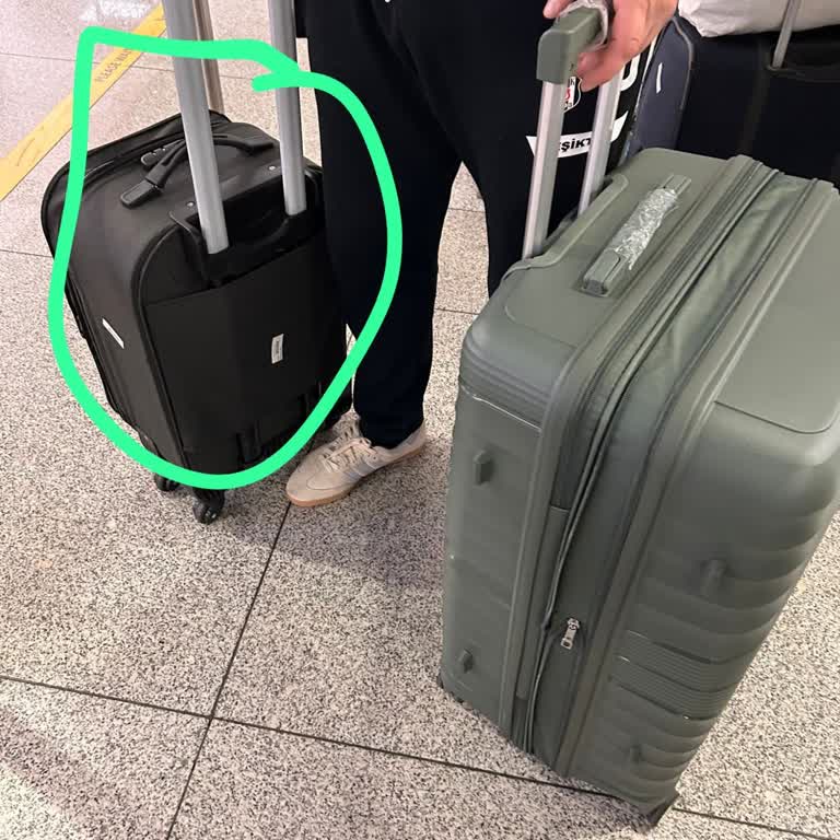 Ajet Sağlık Ürünleri Ve Para İçeren Kayıp Bagajın Acil Bulunması