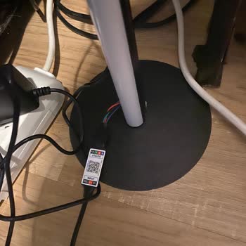 Web Sitesindeki Yanıltıcı LED Işık Özellikleri Ve Görseller