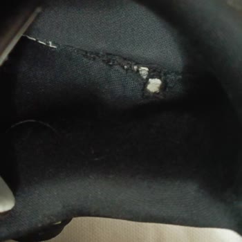 Ayakkabım İki Ayda Yırtıldı Üretim Kusuru Görülmedi Değişim İstiyorum