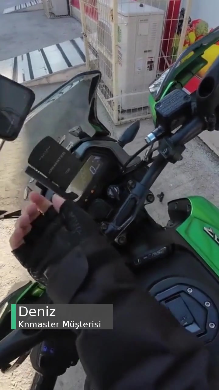 Knmaster Telefon Tutacağı Kendi Kendine İnfilak Etti! videonun kapak resmi