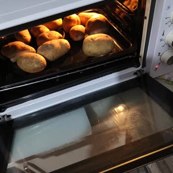 Fırının Tasarım Hataları Yanmaya Ve Izgara Düşmesine Neden Oluyor