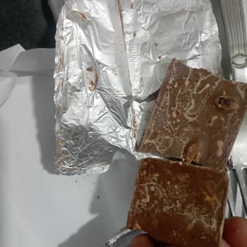 Nestle Damak Antep Fıstıklı Çikolata’da Beyaz Lekeler Ve Acı Tat: Gıda Güvenliği Endişesi