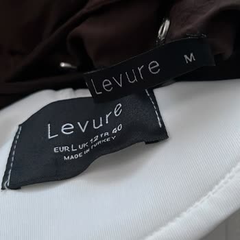 Kapitone Ceket Siparişinde Beden Karışıklığı Ve Çözüm Reddi