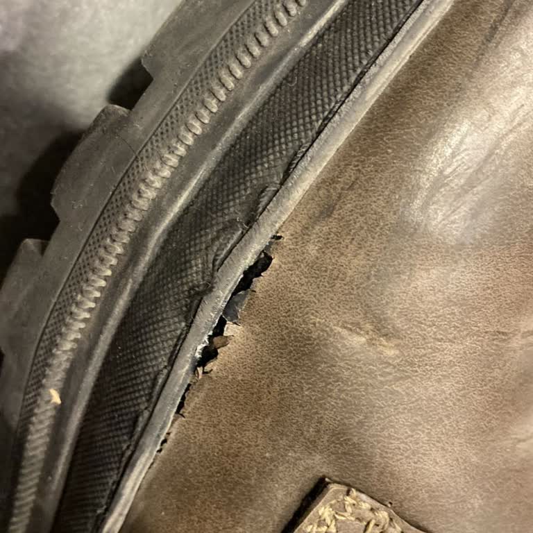 FLO Ayakkabı Mağazasındaki Ayakkabının Üretim Kusuru Olmadığı İddiası Ve Değişim Talebi