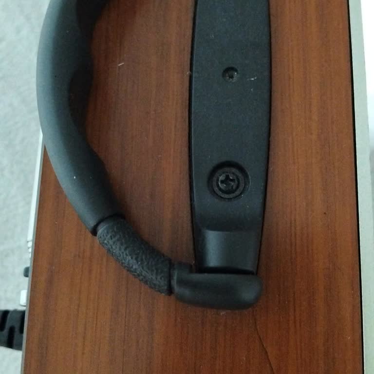 Cızırtılı Ve Kırık Radyo Nedeniyle Mağdur Oldum