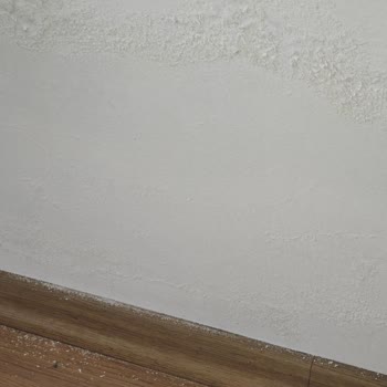 Görgülü Grup Dairenin İçinde İnce İşçilik Son Derece Özensiz Yapılmış!