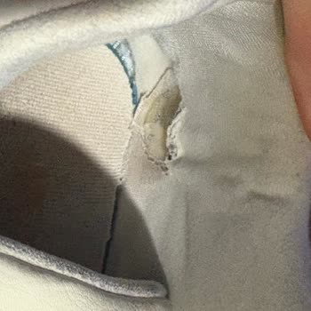 Ayıplı New Balance Ayakkabısında Topuk İç Yırtılması Ve Mağaza İletişimsizliği