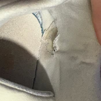 Ayıplı New Balance Ayakkabısında Topuk İç Yırtılması Ve Mağaza İletişimsizliği