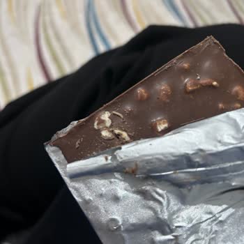 Torku Kalıp Fındıklı Çikolata’da Kurtlar Sağlık Tehlikesi