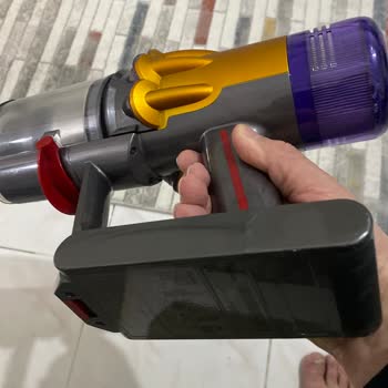 Dyson V12 Süpürgede Sürekli Filtre Hatası Ve Servise Ulaşamama Sorunu