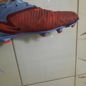 Kısa Sürede Yıpranan Nike Phantom Krampon İçin İade Talebimin Reddedilmesi