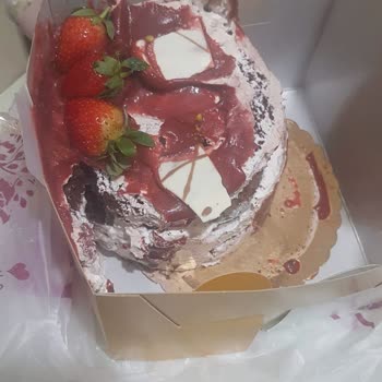 Deforme Gelen Pasta Ve Çözüm Sunmayan Yemeksepeti Mağduriyeti