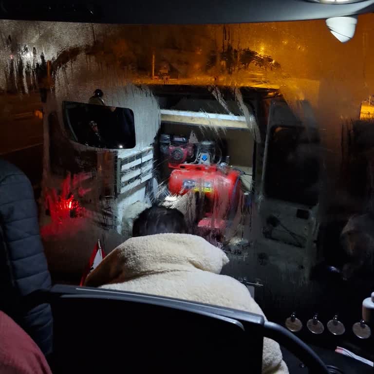 Arızalı Otobüste Saatlerce Soğukta Bekletilme Ve Mağduriyet