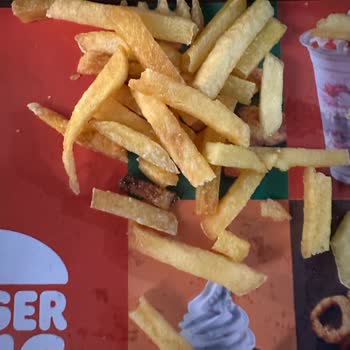 Burger King'de Aşırı Yağlı Ve Soğuk Patates Sorunu