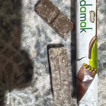 A101’den Alınan Nestlé Damak Çikolatanın Bozulmuş Ve Tüketilemez Durumda Satılması