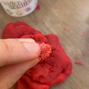 Childgen Oyun Hamurunda Tehlikeli Parçalar Ve İlgisiz Firma Yaklaşımı