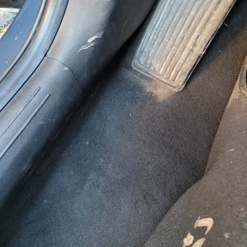 Yükseliş Hyundai Araç Bakımı Sonrası Paspasların Sırılsıklam Teslim Edilmesi