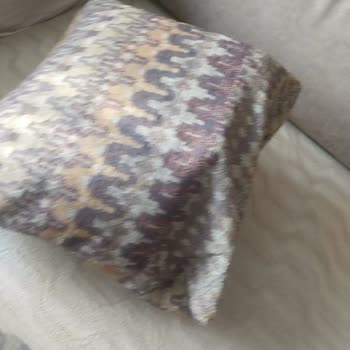 Bellona Zonguldak Oturma Grubunda Çökük Yastık Ve Kırlent Sorunları