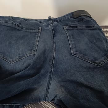 Mavi Pantolonların Kısa Sürede Renk Solması Ve Yırtılması