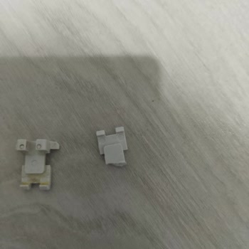 Samet Çekmece Raylarındaki Kırılan Çentik Parçaları Ve Yedek Parça Bulunamaması