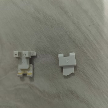 Samet Çekmece Raylarındaki Kırılan Çentik Parçaları Ve Yedek Parça Bulunamaması