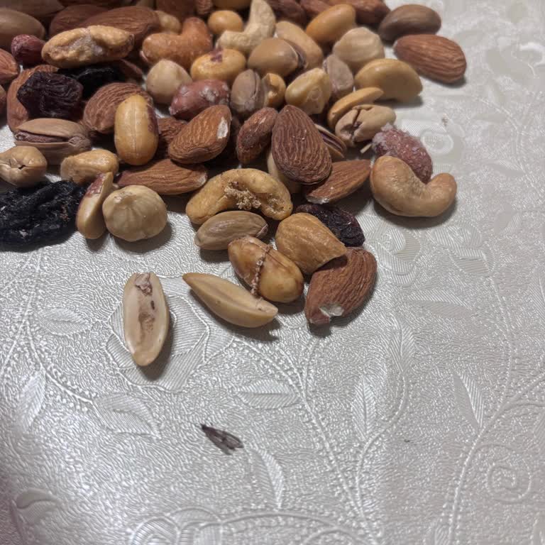 Kuruyemişte Kurt Ve Böcek Sorunu, Sağlık Endişesi Ve İade Talebi