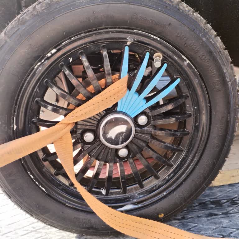 Reev Elektrikli Araçta Sürekli Elektrik Kesintileri ve Su Sızıntısı Nedeniyle İade Talebi