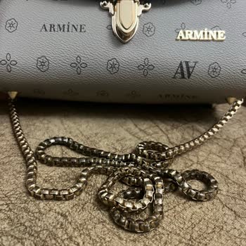 Zincir Sapındaki Renk Atması Nedeniyle Armine Çantam Kullanılamaz Hale Geldi