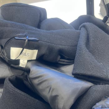 Marks And Spencer Kalitesiz Kumaş Nedeniyle Kısa Sürede Tüylenen Kadın Mantosu