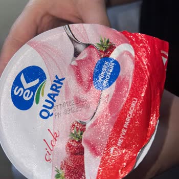 Açılmamış Sek Yoğurtta Bebek Sağlığına Tehdit Eden Küf Tabakası