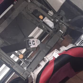 Kırık Koltukta Güvensiz Yolculuk Ve Saygısız Personel Davranışı