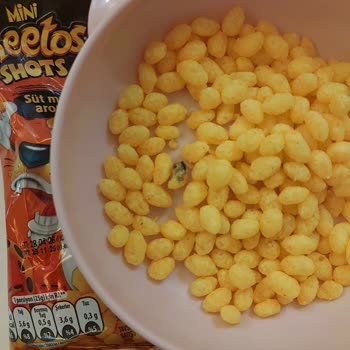 Cheetos Mini Shots Paketi İçinde Siyah Yabancı Madde Bulundu