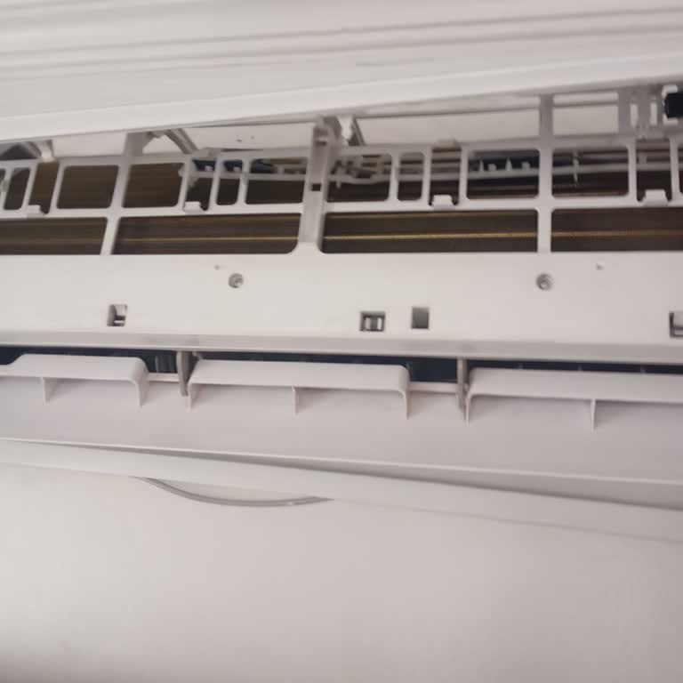 İç Ünitede Filtre Eksikliği Ve Verimsiz Soğutma İçin Ücretsiz Düzeltme Talebi