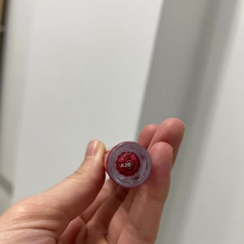 Mac Lip Gloss’ü Beş Dakikada Siliniyor Yüksek Fiyat Hayal Kırıklığı