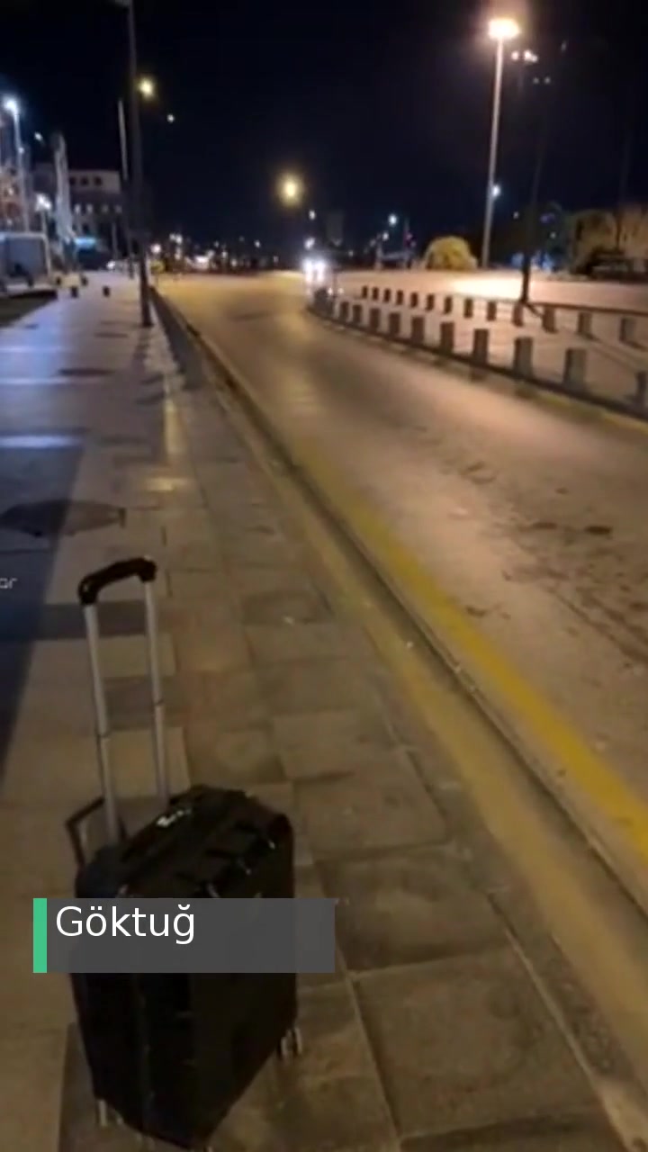 Alaşehir Sarıkız Turizm 45 Dakika -2 Derece Soğukta Dolmuş Durağında Beklettiler videonun kapak resmi