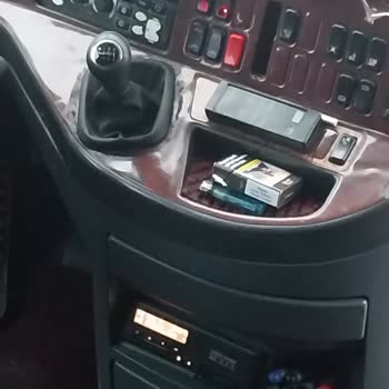 Kapalı Otobüste Sigara İçen Şoförler Yasalara Aykırı