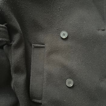 Bershka Kabanının Kalitesizliği Ve Satıcıdan Cevapsızlık