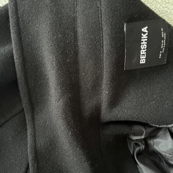 Bershka Kabanının Kalitesizliği Ve Satıcıdan Cevapsızlık