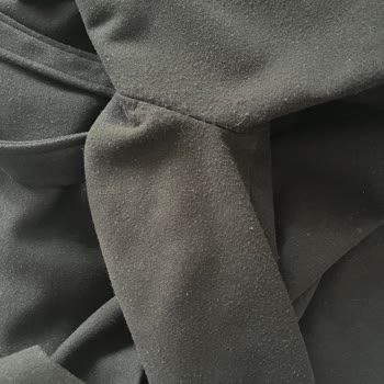 Bershka Kabanının Kalitesizliği Ve Satıcıdan Cevapsızlık