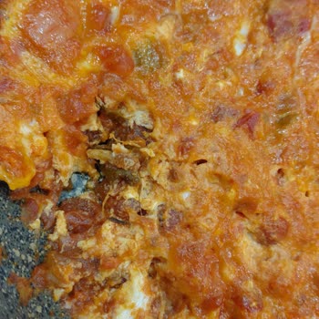 Tat Menemen Harcında Sert Yeşil Domates Parçası, Hijyen Ve Kalite Sorunu