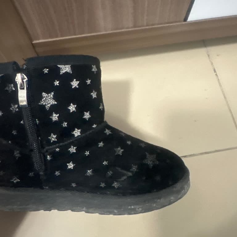Deichmann Çocuk Botunda Soyulma Ve Değişim Reddedildi