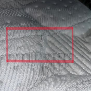 İstikbal Teslimat Gecikmesi Ve Yatakta Delikler Memnuniyetsizliği