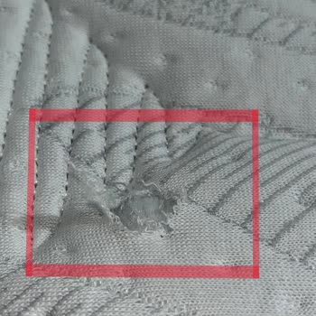 İstikbal Teslimat Gecikmesi Ve Yatakta Delikler Memnuniyetsizliği